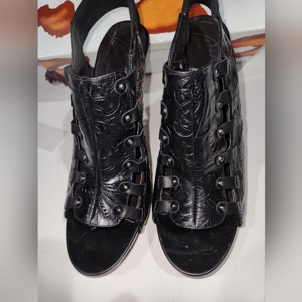 DONALD J. PLINER ROSETTE BLACK/ BABY CALF HEELS ss 9.5 - Picture 5 of 5